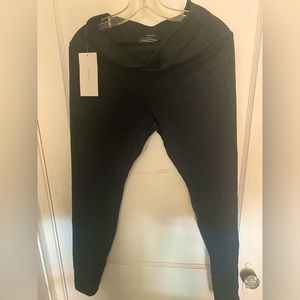 NWT NEVER WORN: Adodos Workout Leggings XL